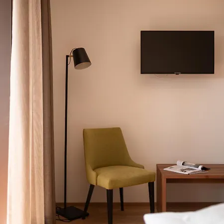 Salgart Hotel 3*