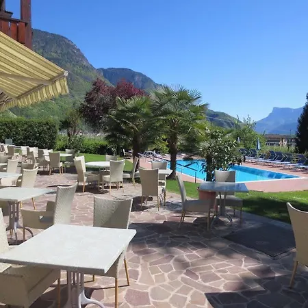 Salgart Hotel